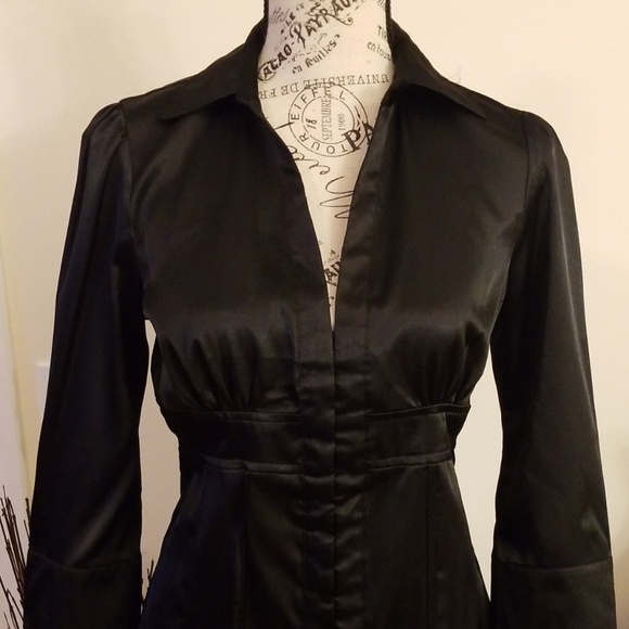 Black v-neck blouse - Picture 5 of 6